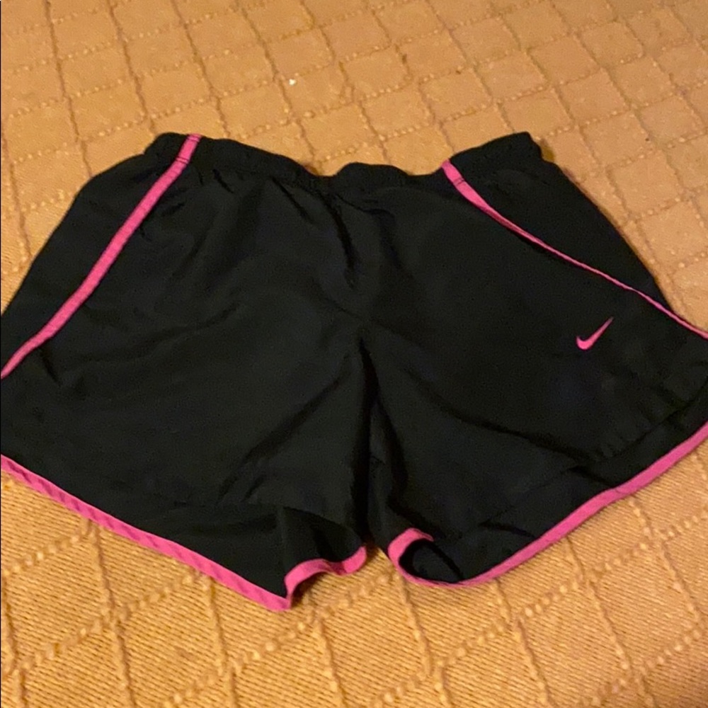 Nike Running Shorts - Picture 2 of 3